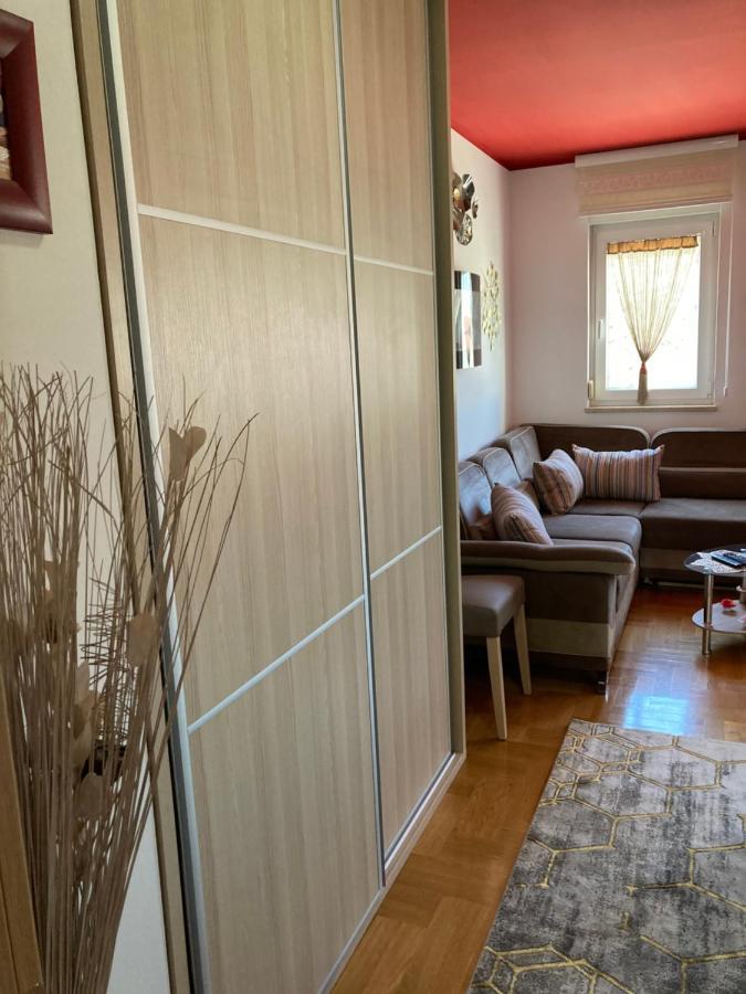 Apartment Capriati With Parking Garage Umag Luaran gambar