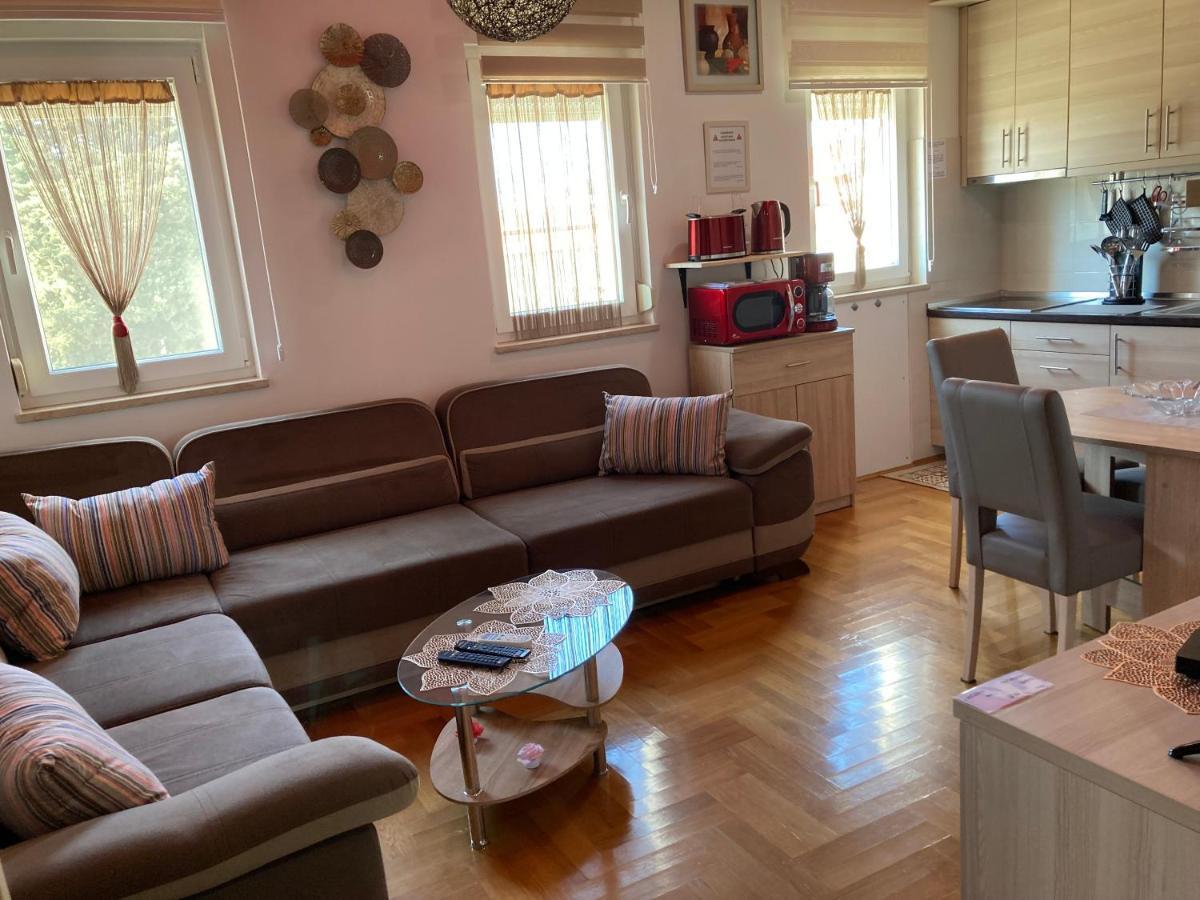 Apartment Capriati With Parking Garage Umag Luaran gambar