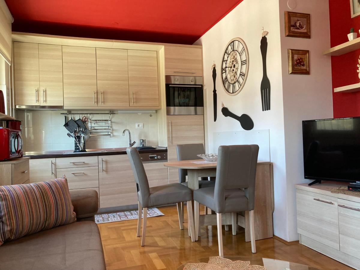 Apartment Capriati With Parking Garage Umag Luaran gambar