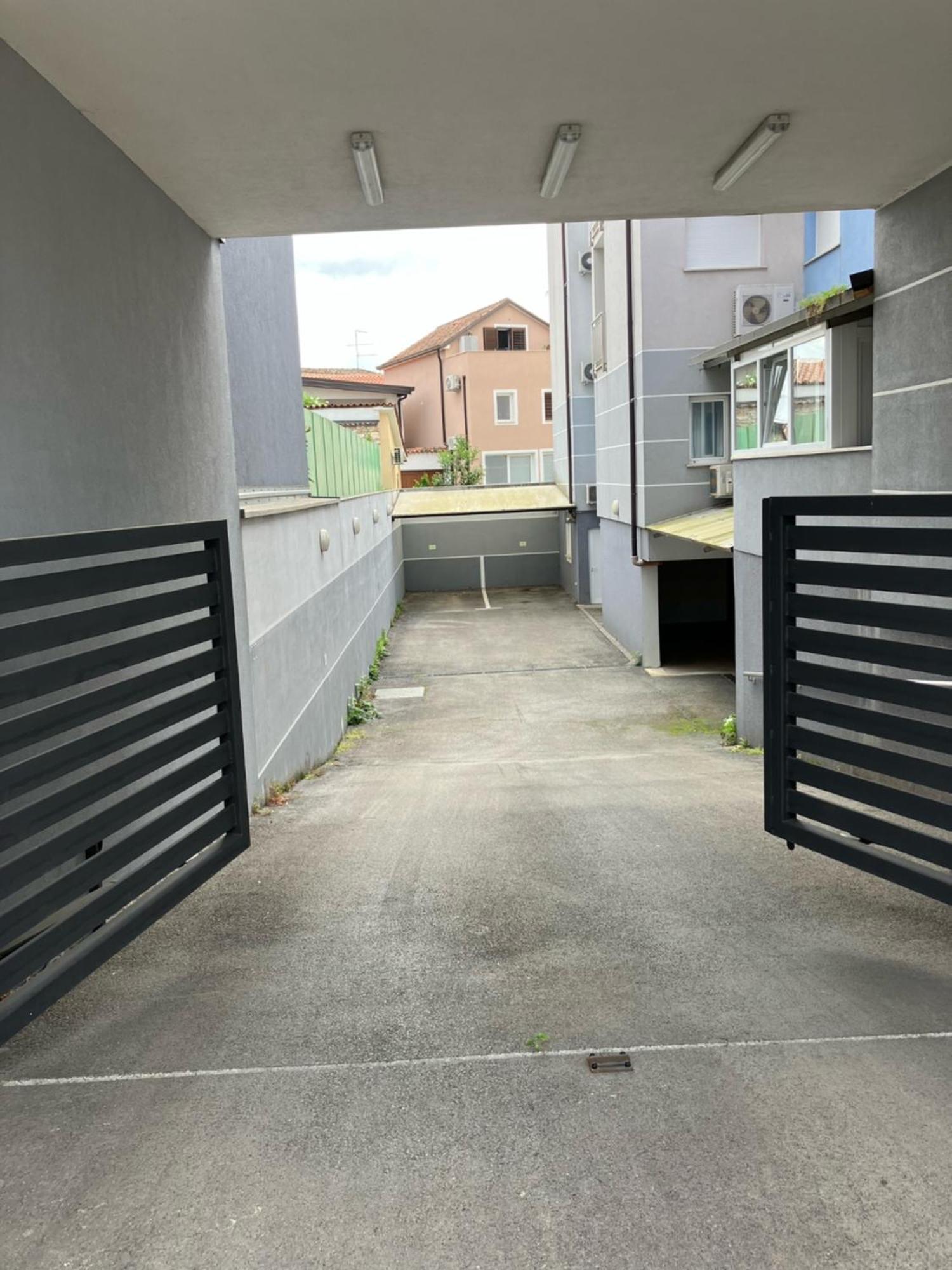 Apartment Capriati With Parking Garage Umag Luaran gambar